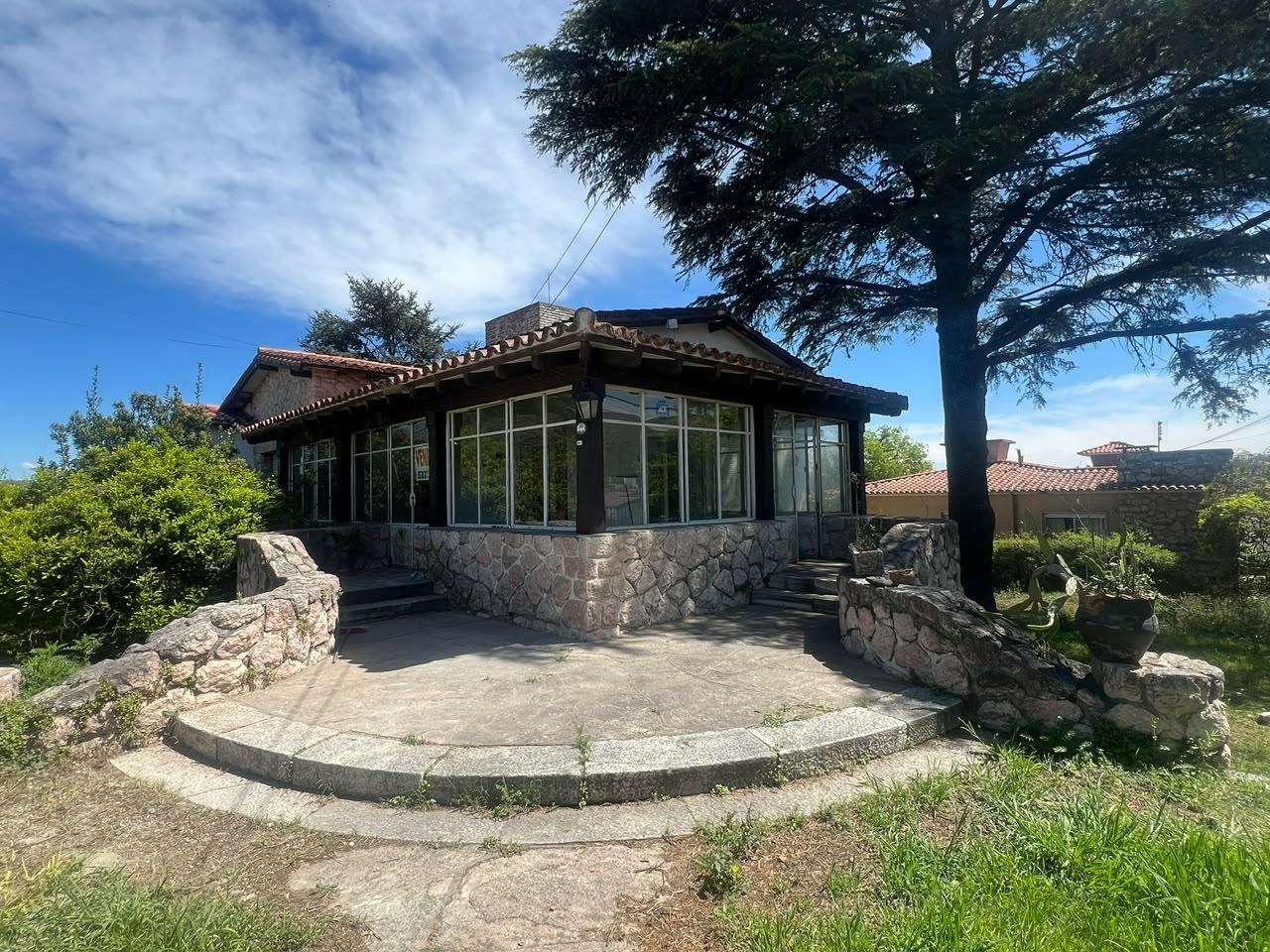 CHALET EN VENTA | AMPLIOS ESPACIOS Y GRAN POTENCIAL — foto 1