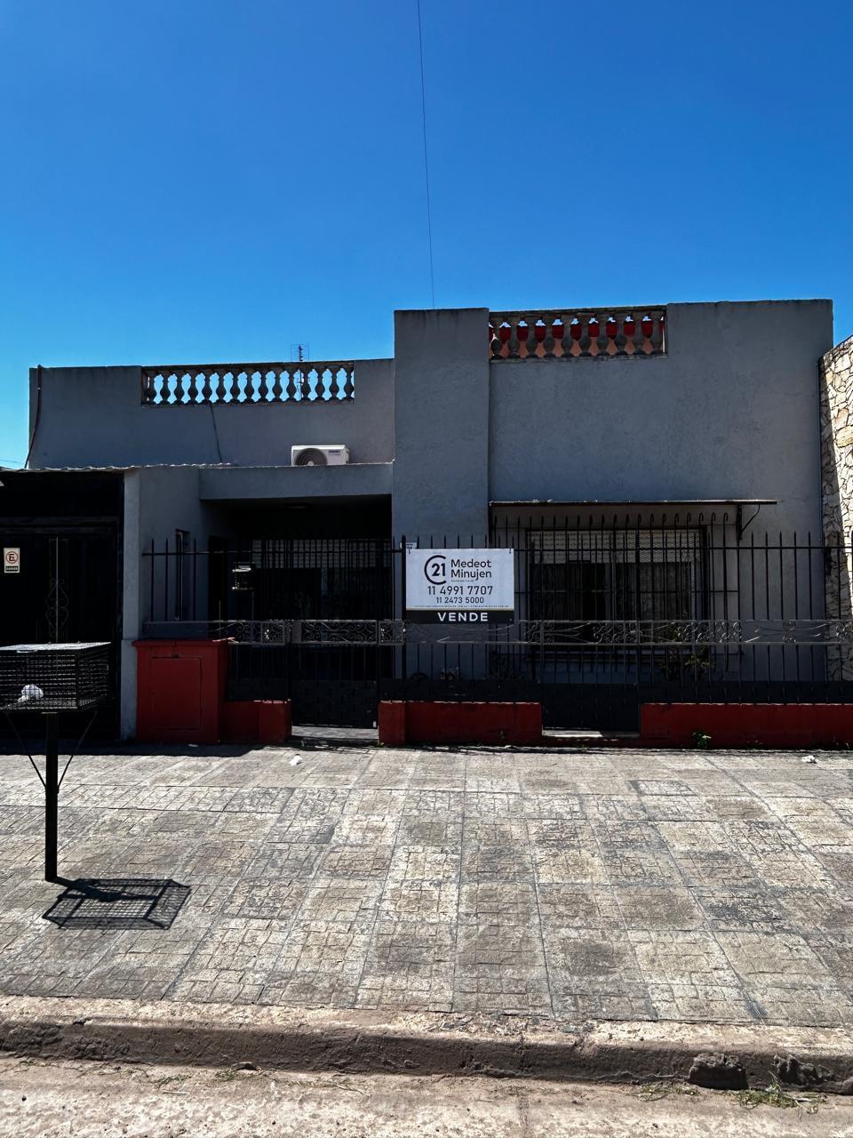 CASA EN VENTA 3 AMBIENTES EN MORON — foto 1