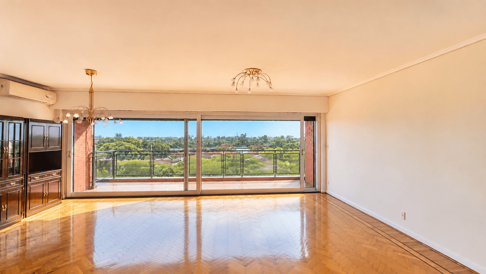 Piso sobre Av. del Libertador con excepcionales vistas - 4 ambientes — foto 1