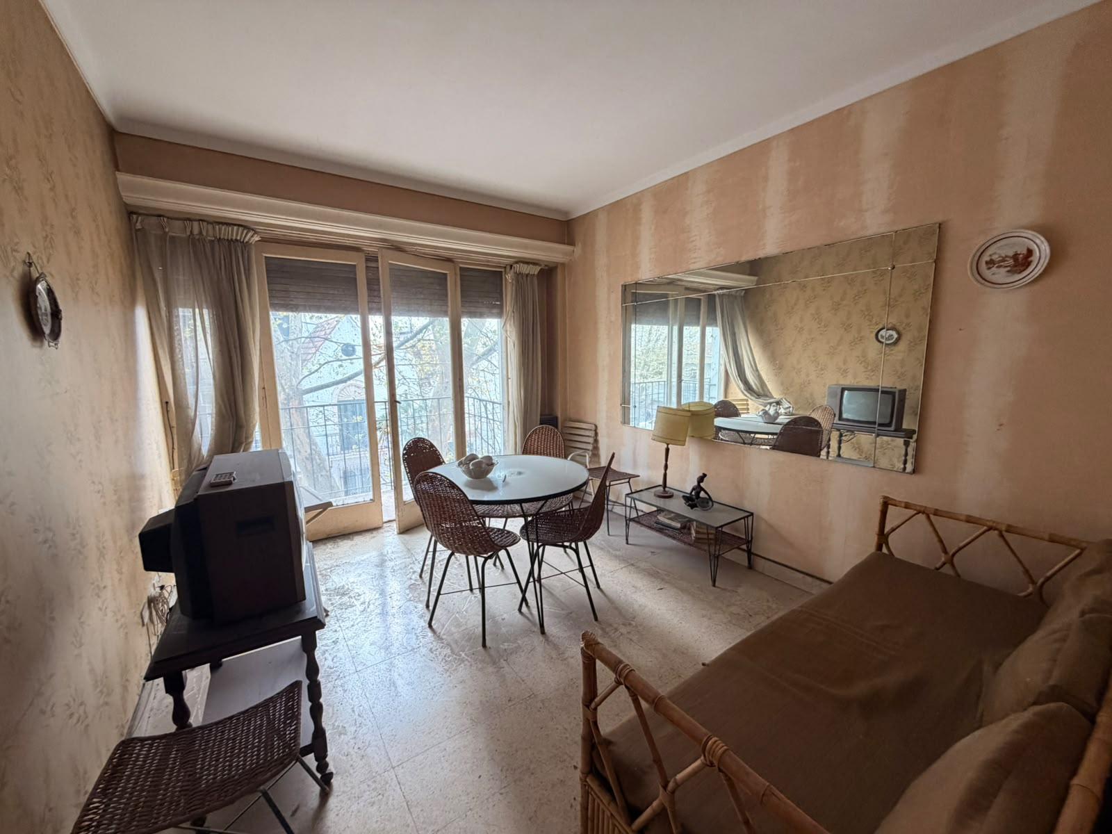 VENTA DEPARTAMENTO 2 AMBIENTES AL FRENTE A RECICLAR — foto 1