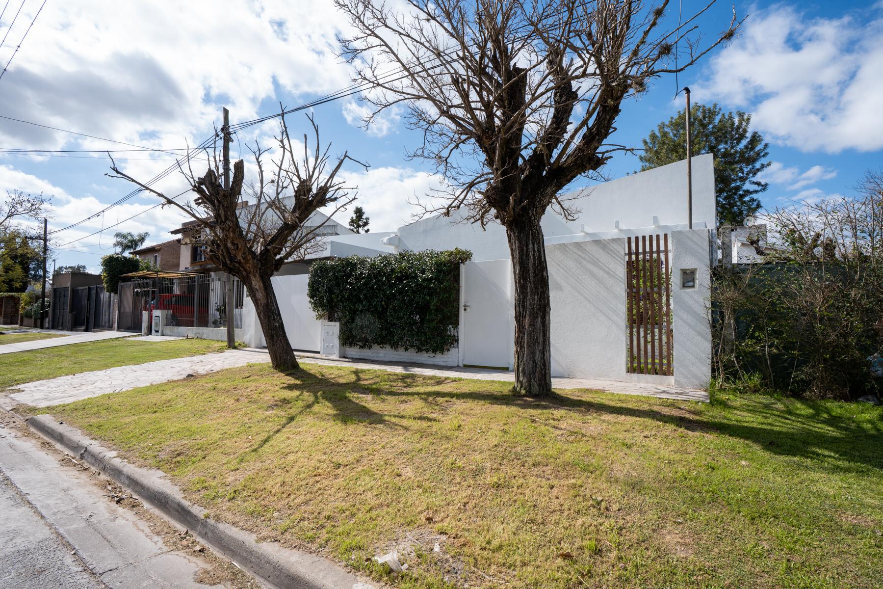 Venta de casa en Gonnet — foto 1
