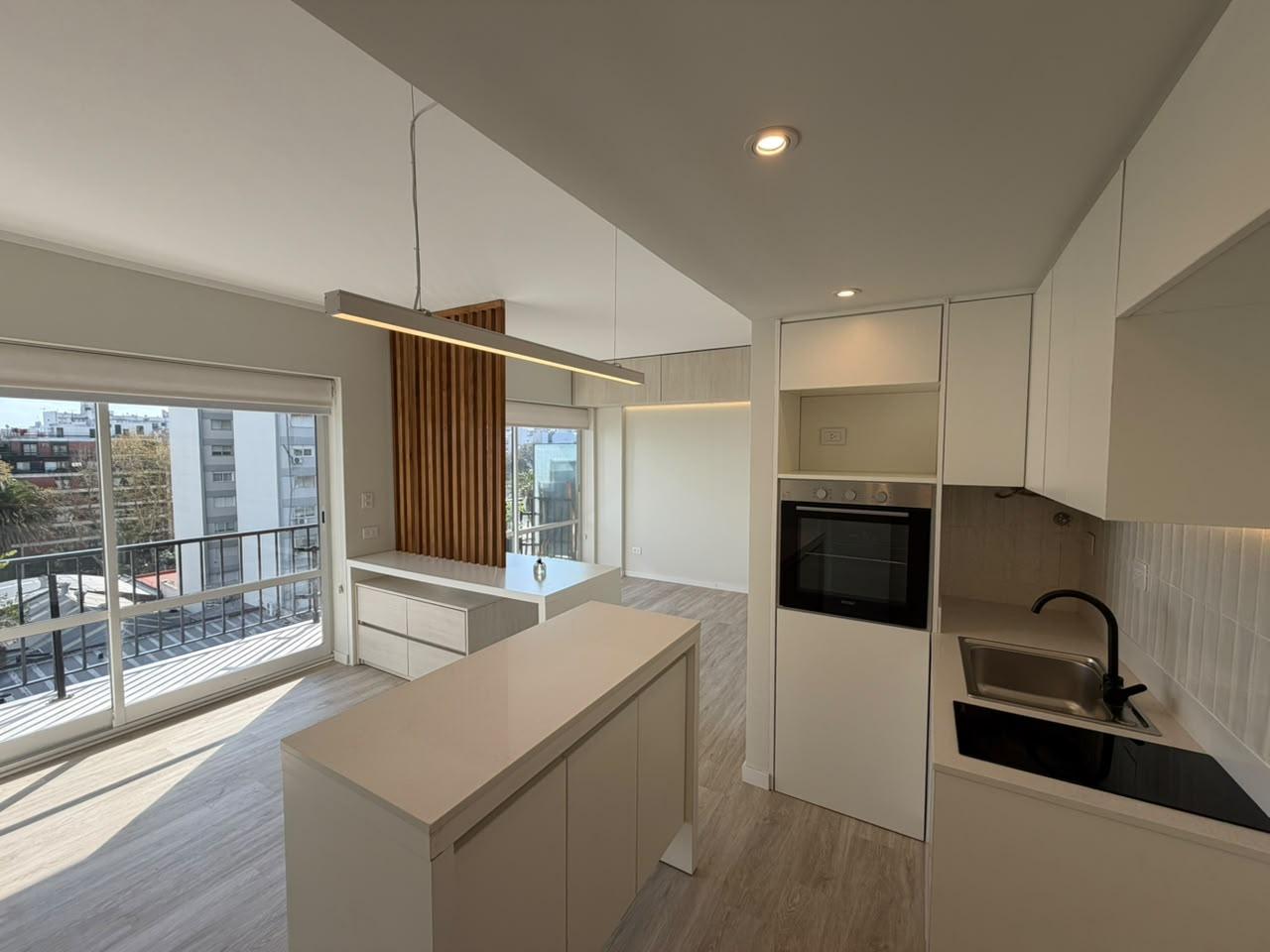 Venta Monoambiente totalmente refaccionado a nuevo con balcón corrido y vista abierta — foto 1