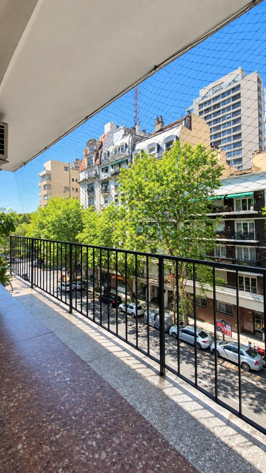 ALQUILER DE 4 AMBIENTES CON BALCÓN CORRIDO Y VISTA A BARRANCAS DE BELGRANO. — foto 1