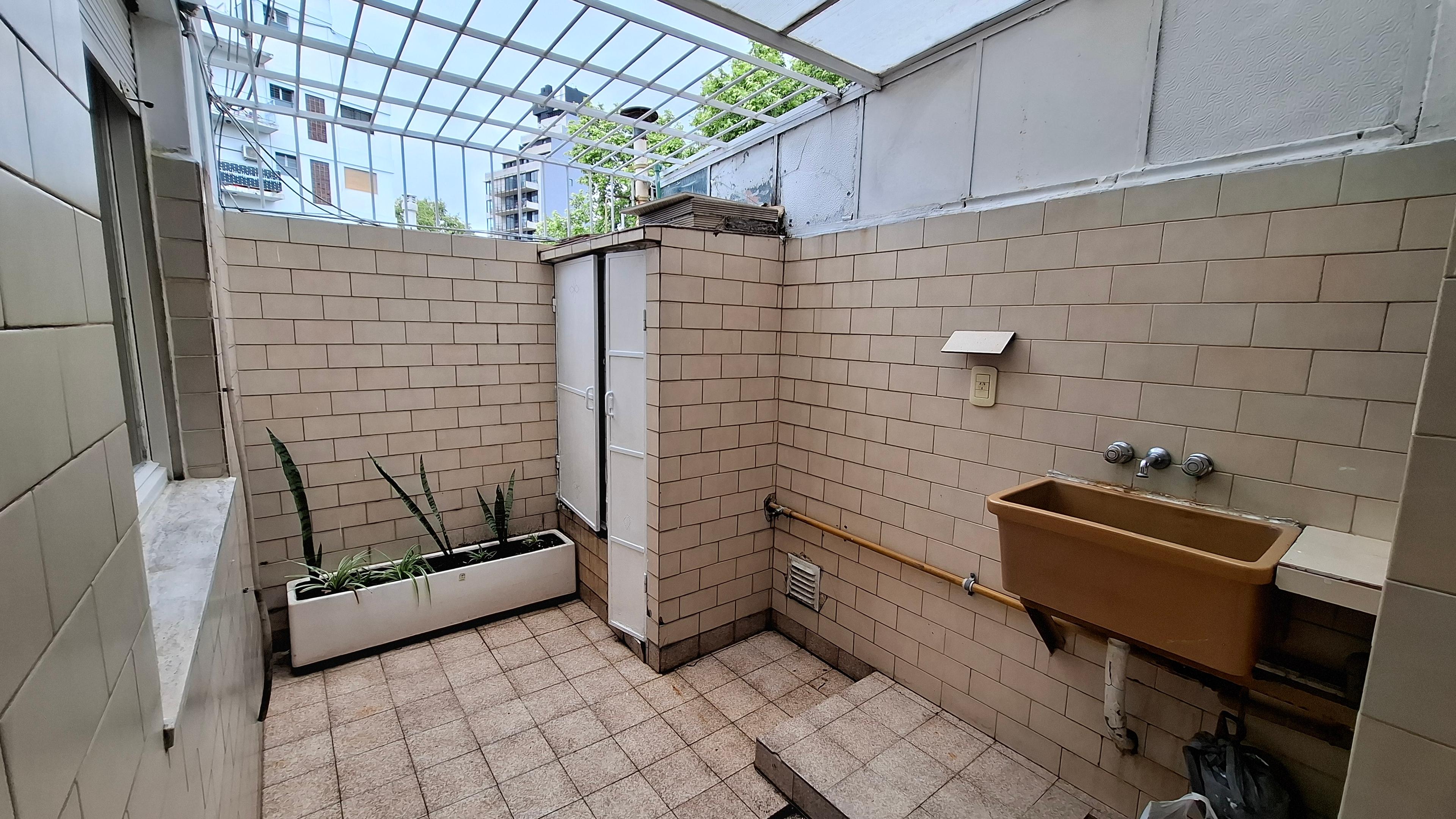 Venta departamento 2 ambientes con patio - Villa Crespo — foto 1
