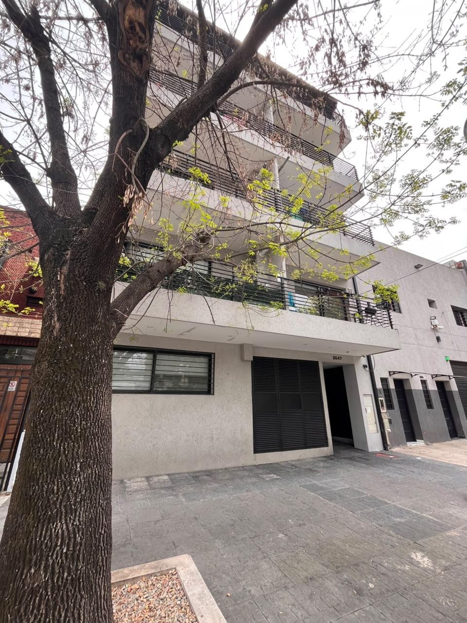 VENTA DEPARTAMENTO 2 AMBIENTES CON BALCÓN ATERRAZADO Y LAVADERO EN VILLA GENERAL MITRE, CABA — foto 1