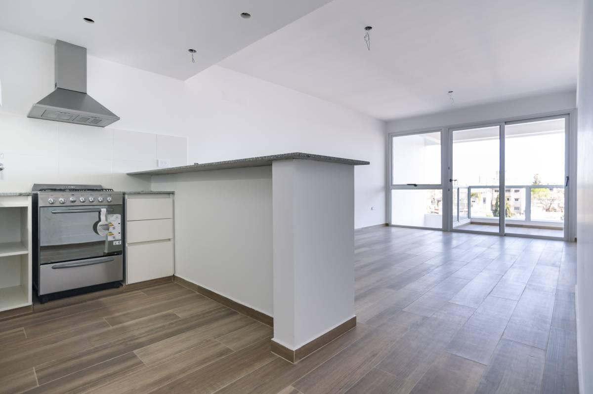 OPORTUNIDAD - MONOAMBIENTE CON BALCON EN OBRA AVANZADA — foto 1