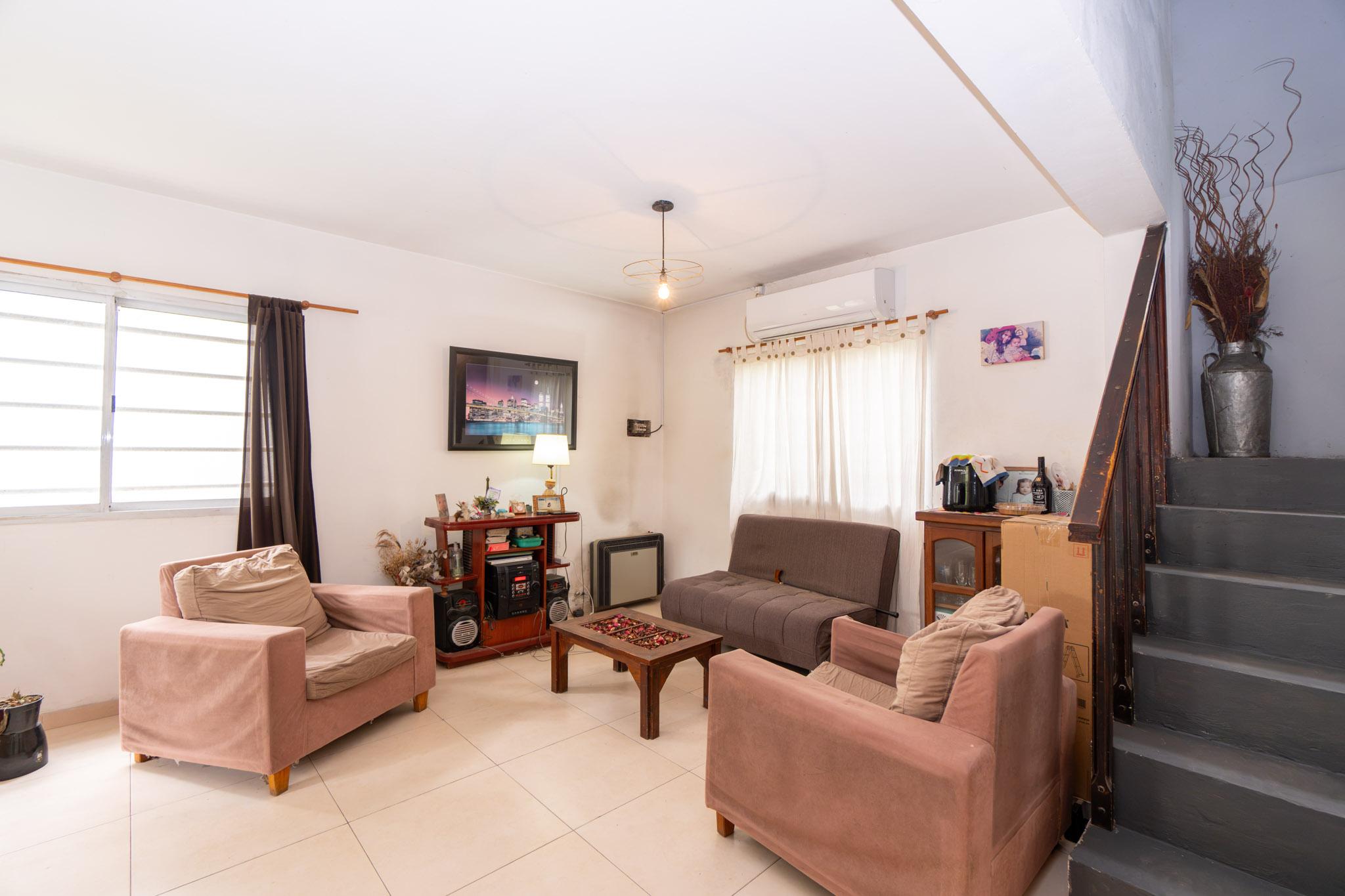 Casa Duplex en venta en Gonnet — foto 1