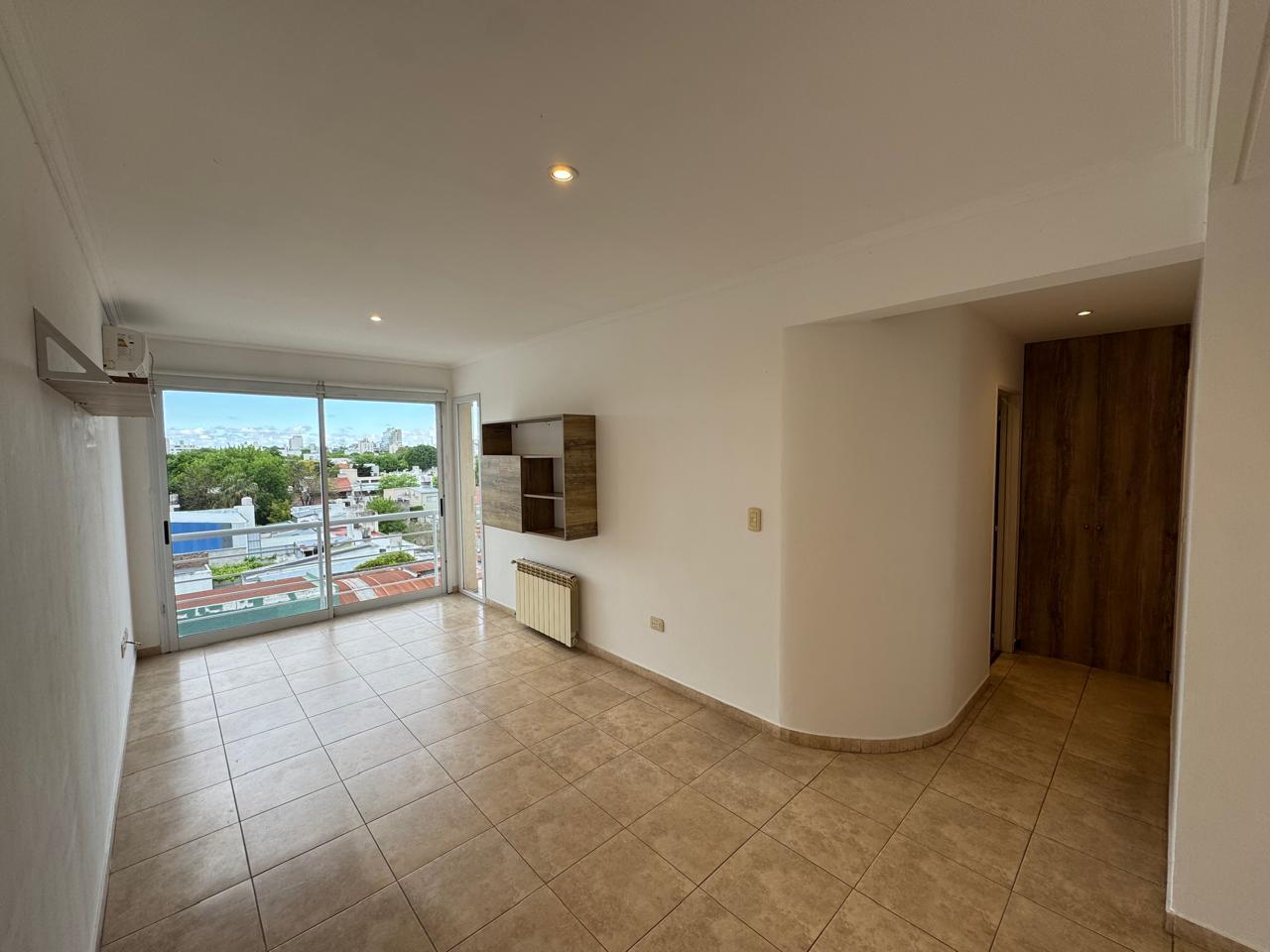 Departamento en alquiler en La Plata 1 dormitorio y cochera — foto 1