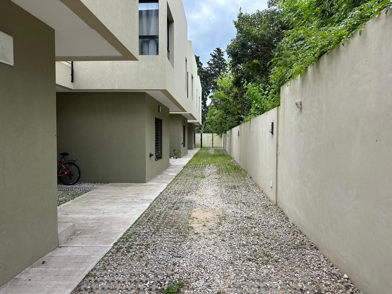 Duplex en venta en La Plata — foto 1