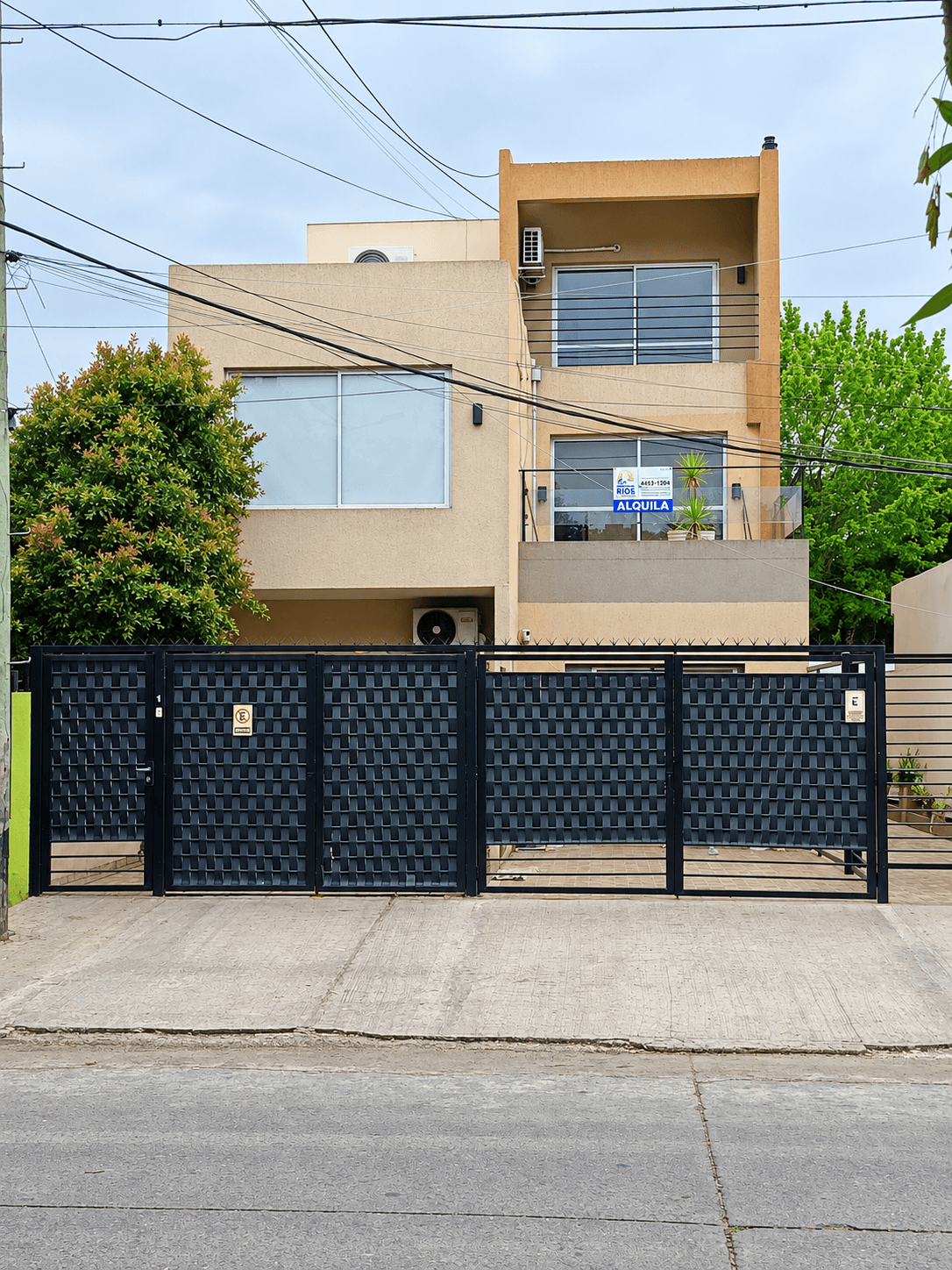Casa Duplex en Alquiler / Castelar Norte — foto 1