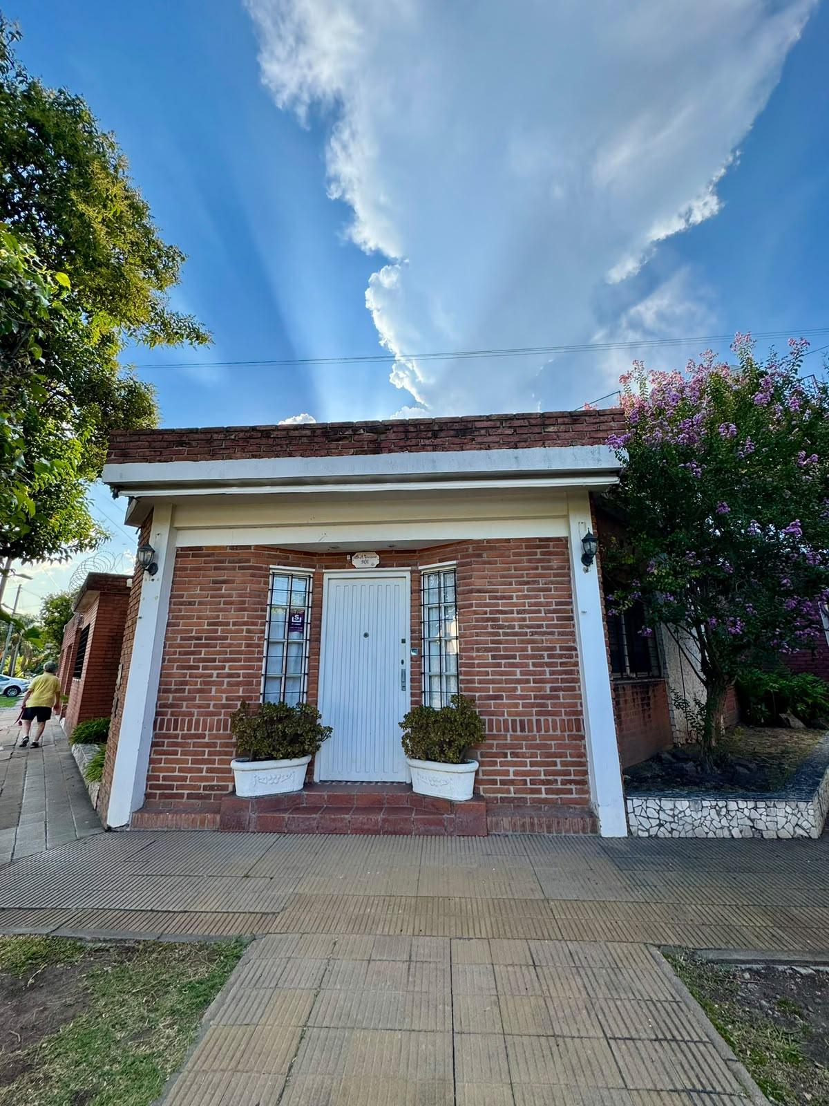 Casa en alquiler en Haedo — foto 1