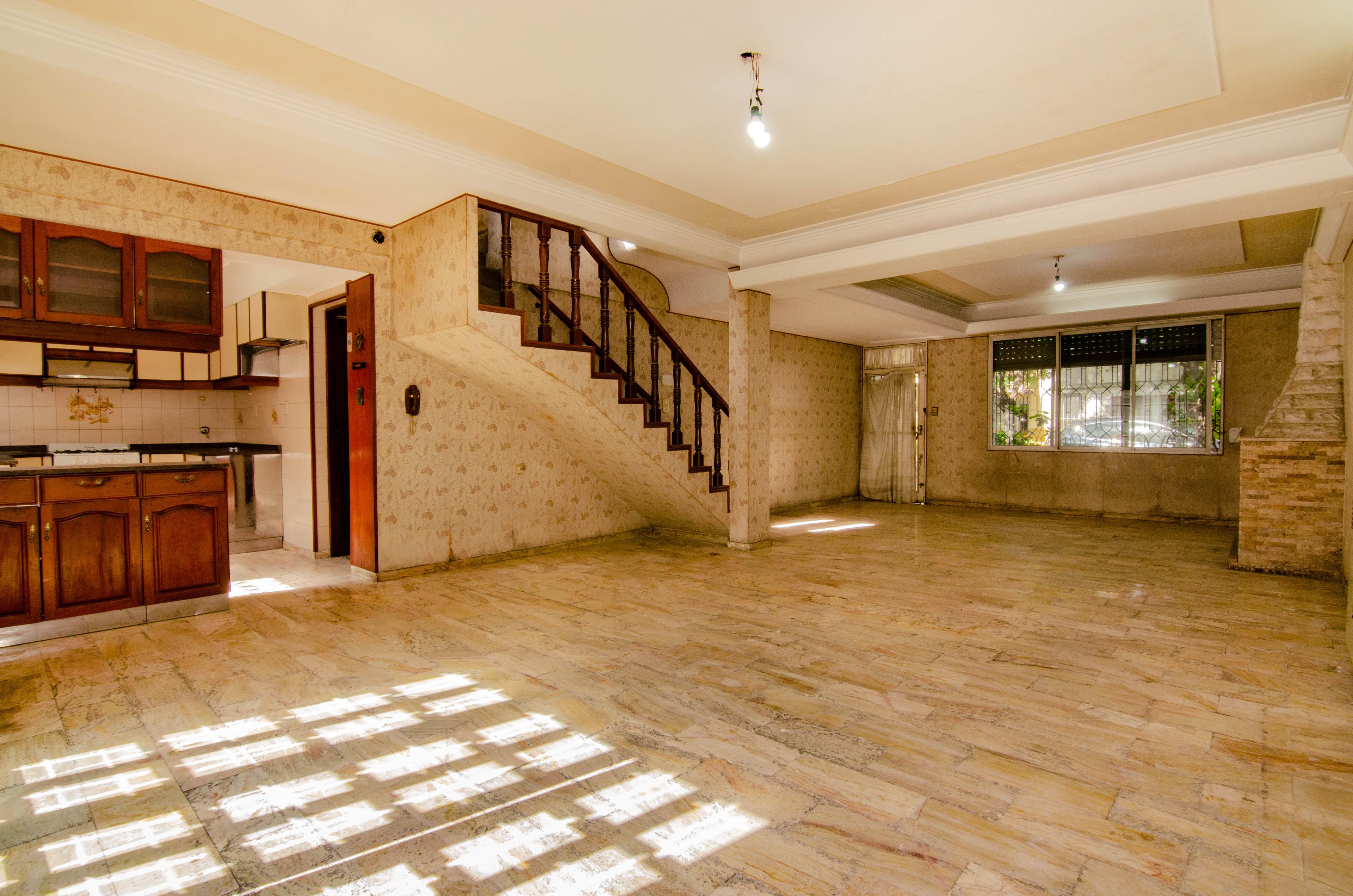 Venta Casa de 2 Dormitorios + comodín con quincho y cochera en España y Hospitales, Rosario — foto 1