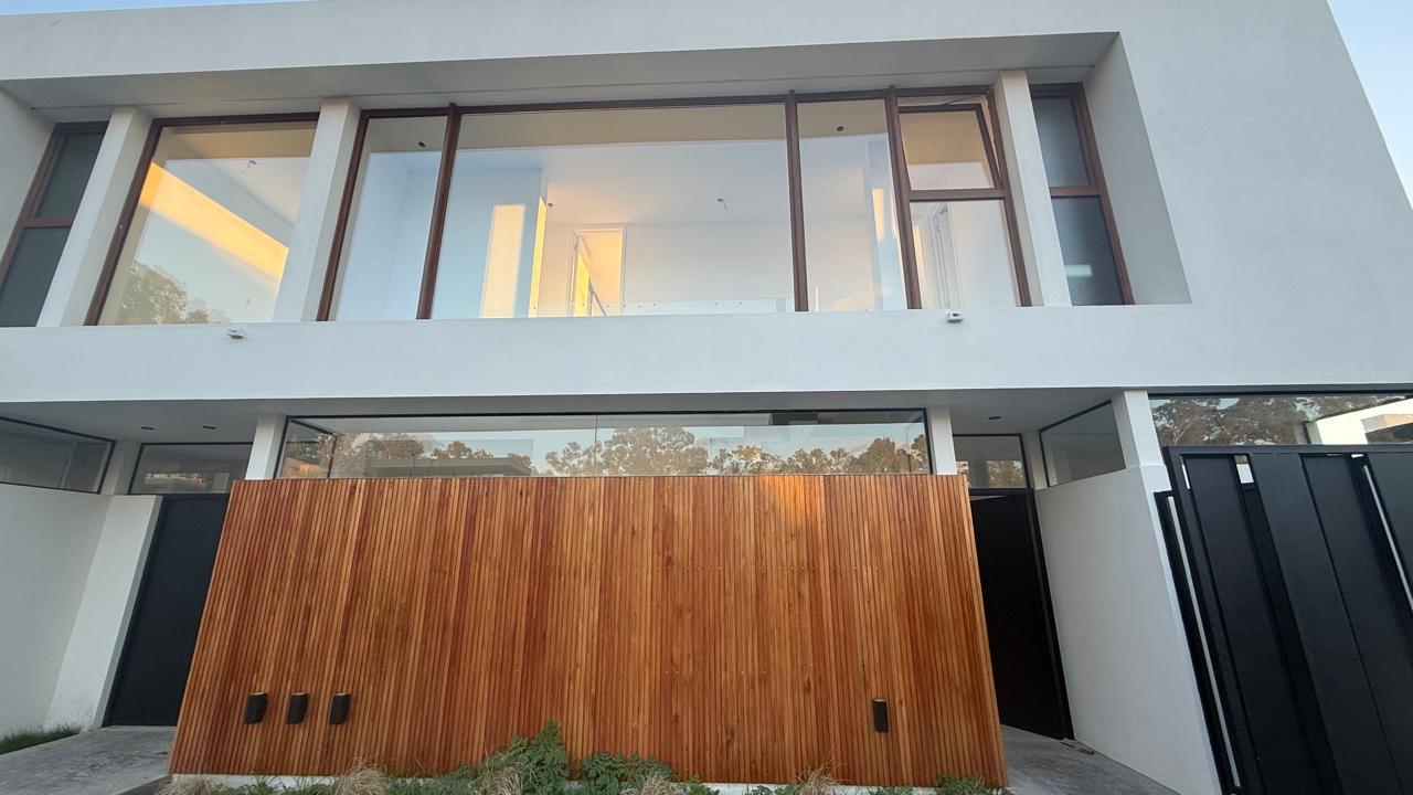 CASAS EN ALQUILER DE 3 DORMITORIOS EN GRAND BELL II — foto 1