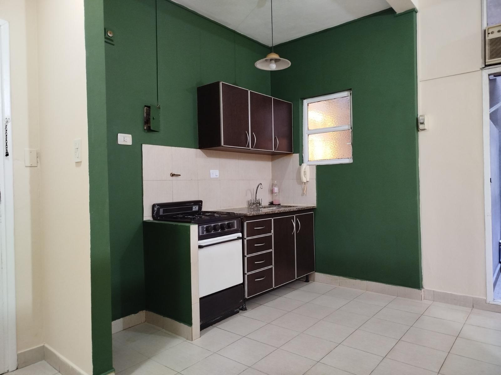 VENTA PH DE 3 AMB. C/ 2 PATIOS EN MONTE CASTRO — foto 1