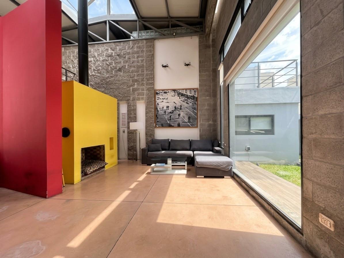 Venta Casa 5 ambientes en Villa Udaondo, Parque Leloir — foto 1