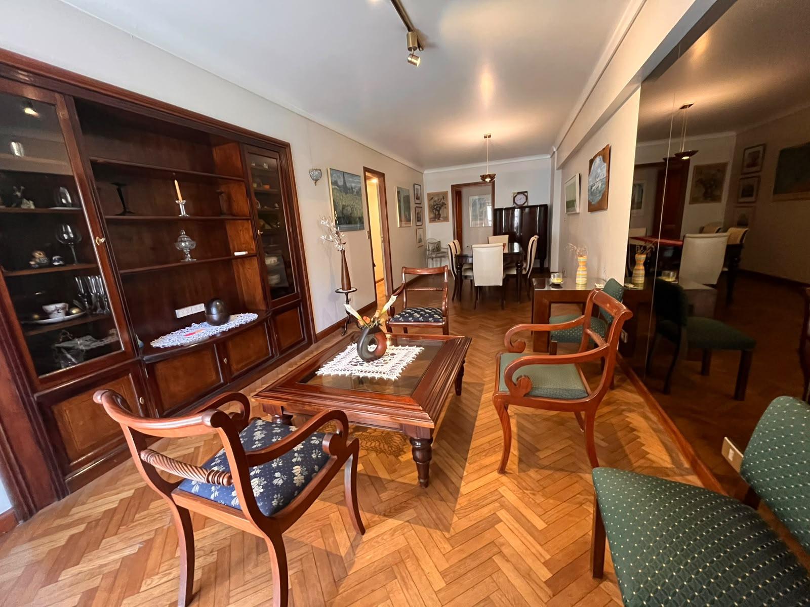 Departamento 5 ambientes con cochera en venta Recoleta — foto 1