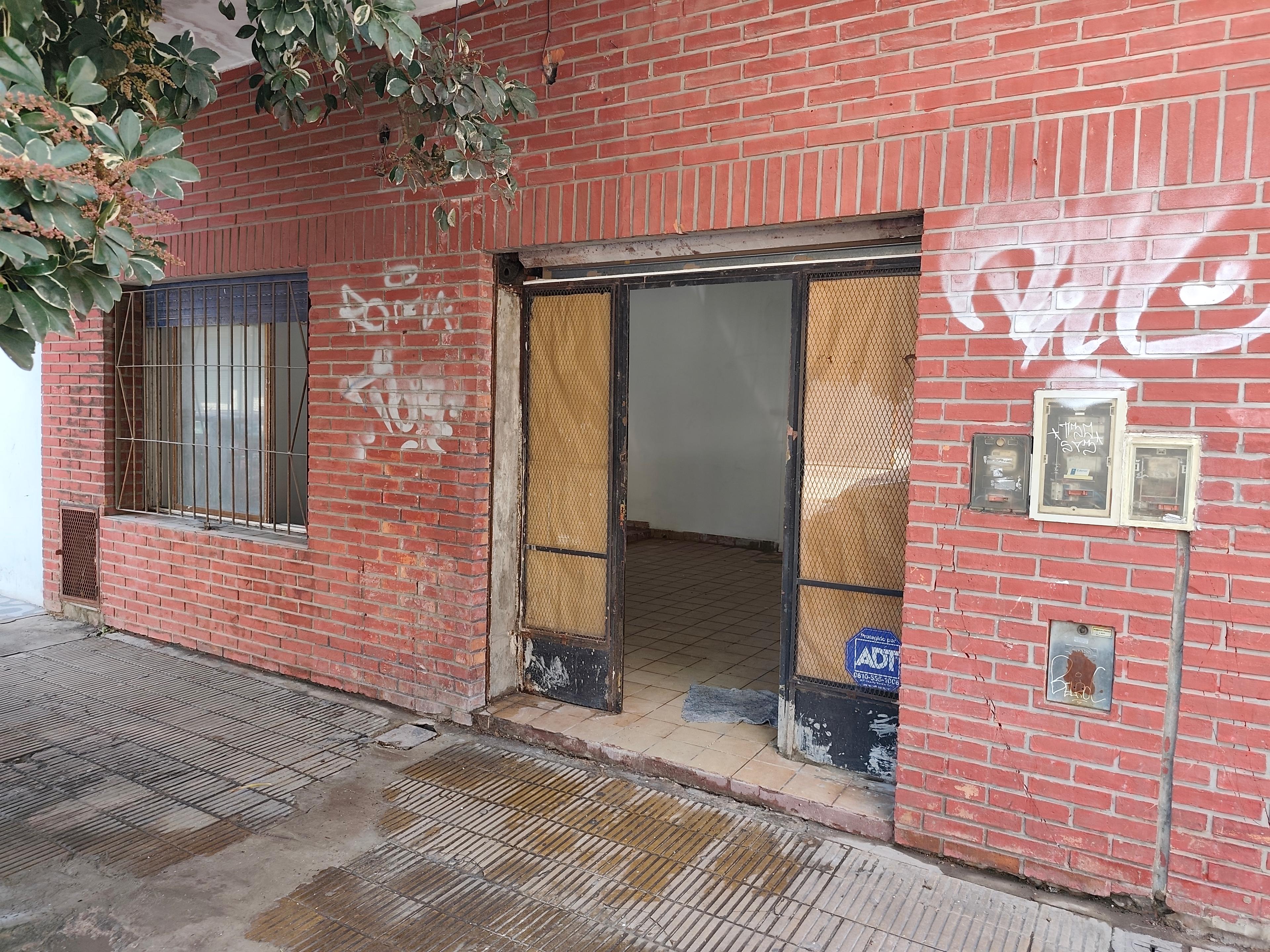 Local comercial en alquiler en Santos Lugares — foto 1