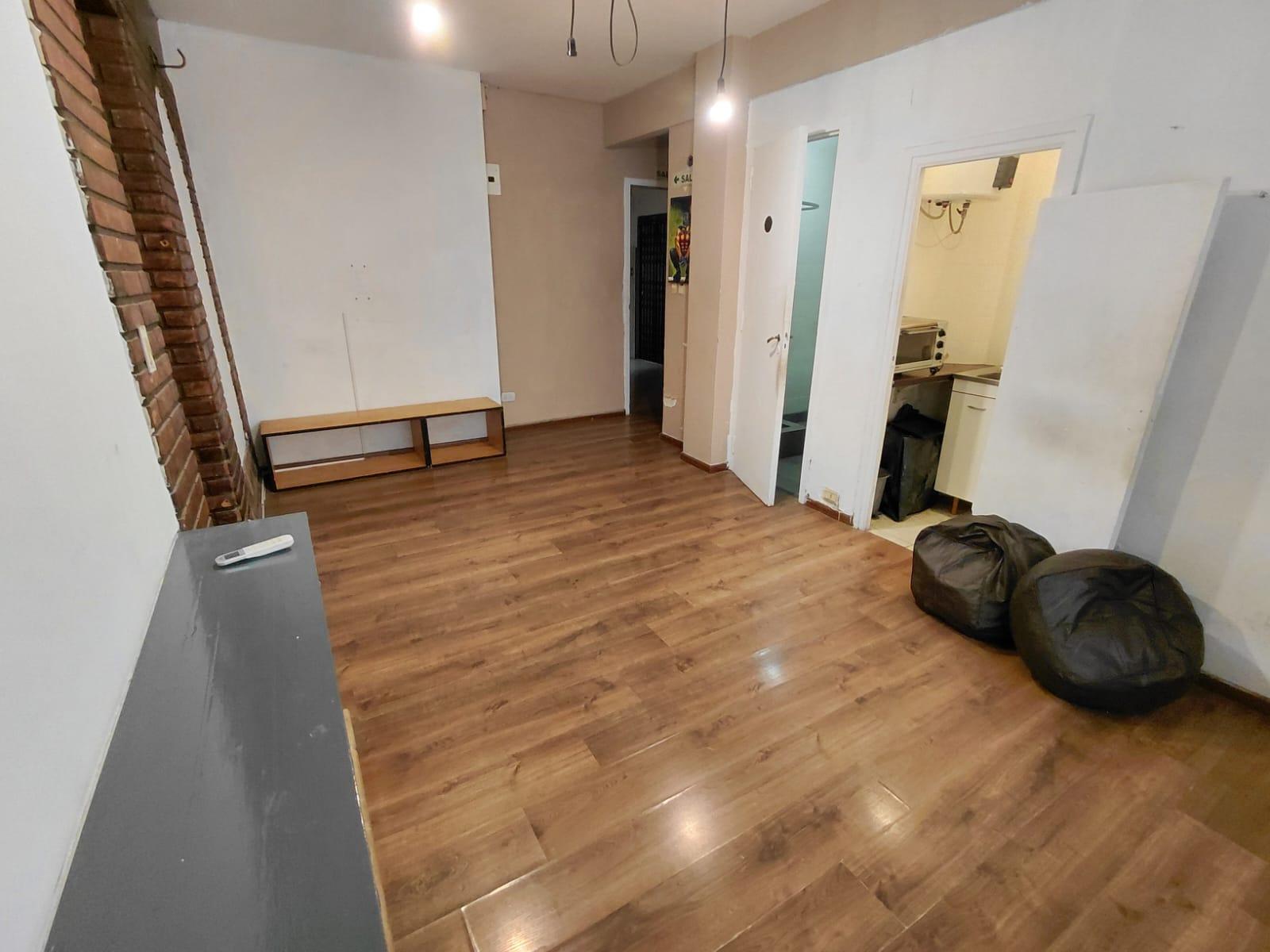 ALQUILER. MONOAMBIENTE/ Chacabuco 567 / San Telmo — foto 1