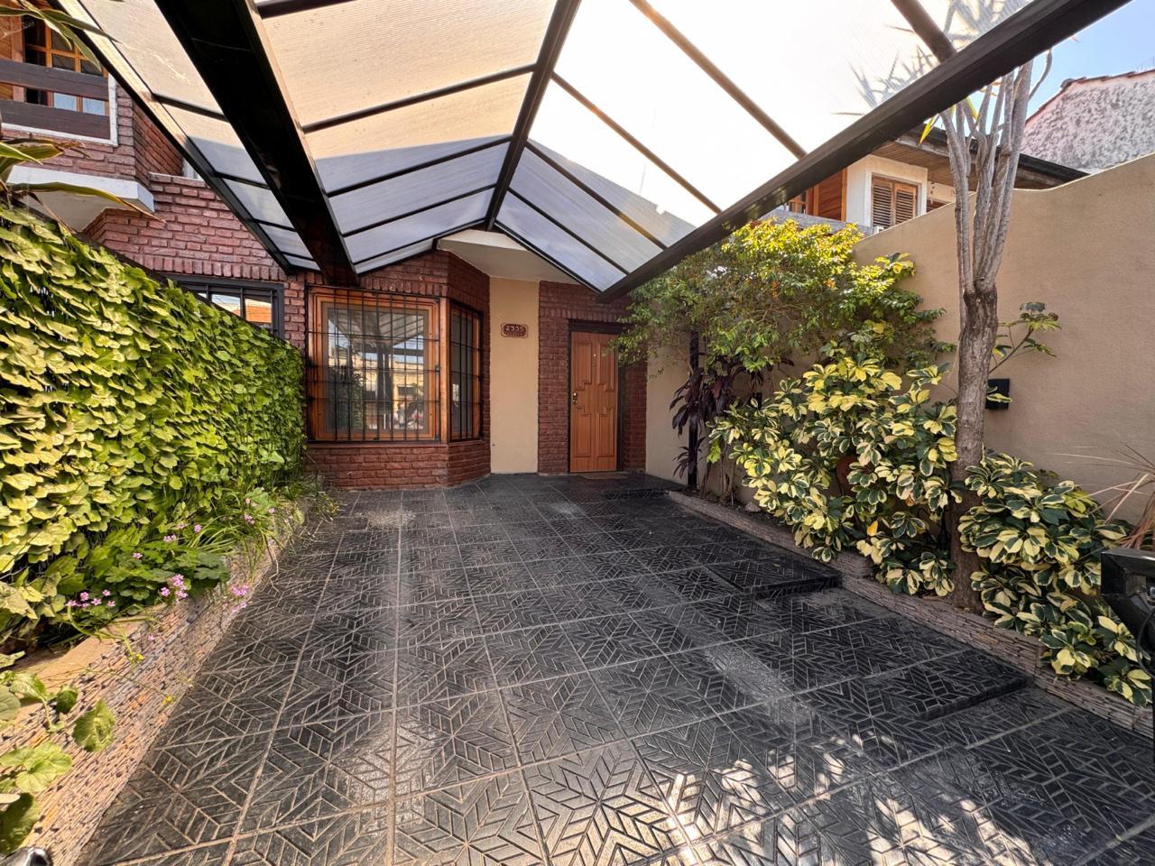 Casa Duplex en venta en Lanús Oeste — foto 1