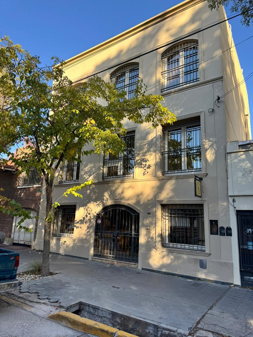 OFICINAS COMERCIALES - EN ALQUILER — foto 1